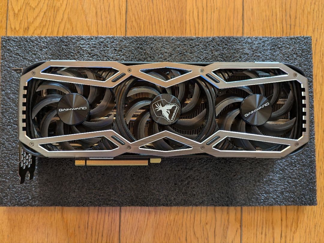 グラフィックボード・グラボ・ビデオカード Gainward GeForce RTX 3070 Ti Phoenix