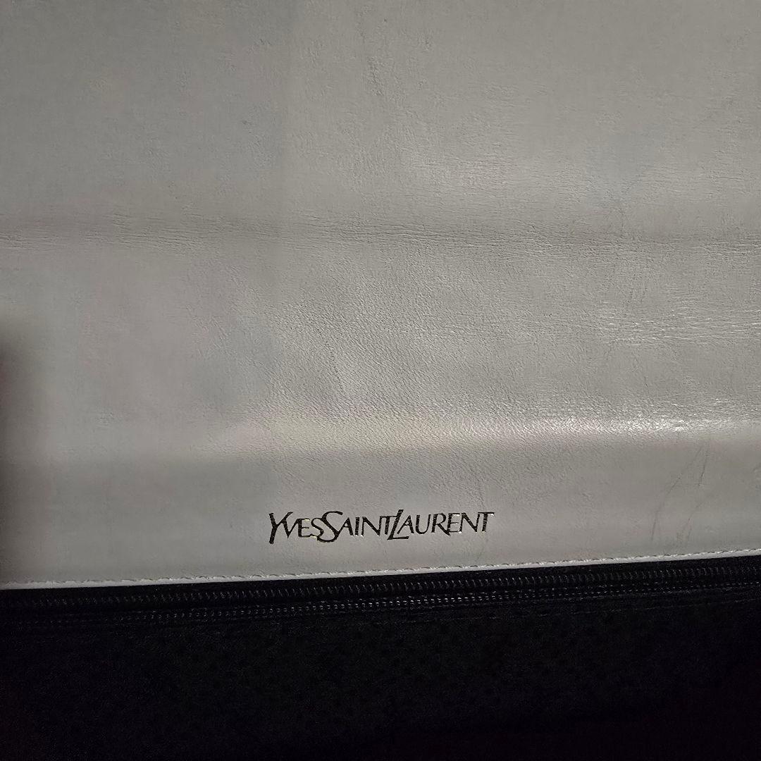 美品✨イヴ・サンローラン　クラッチ　セカンド　バッグ　クロコ型押し　茶　ブラウン