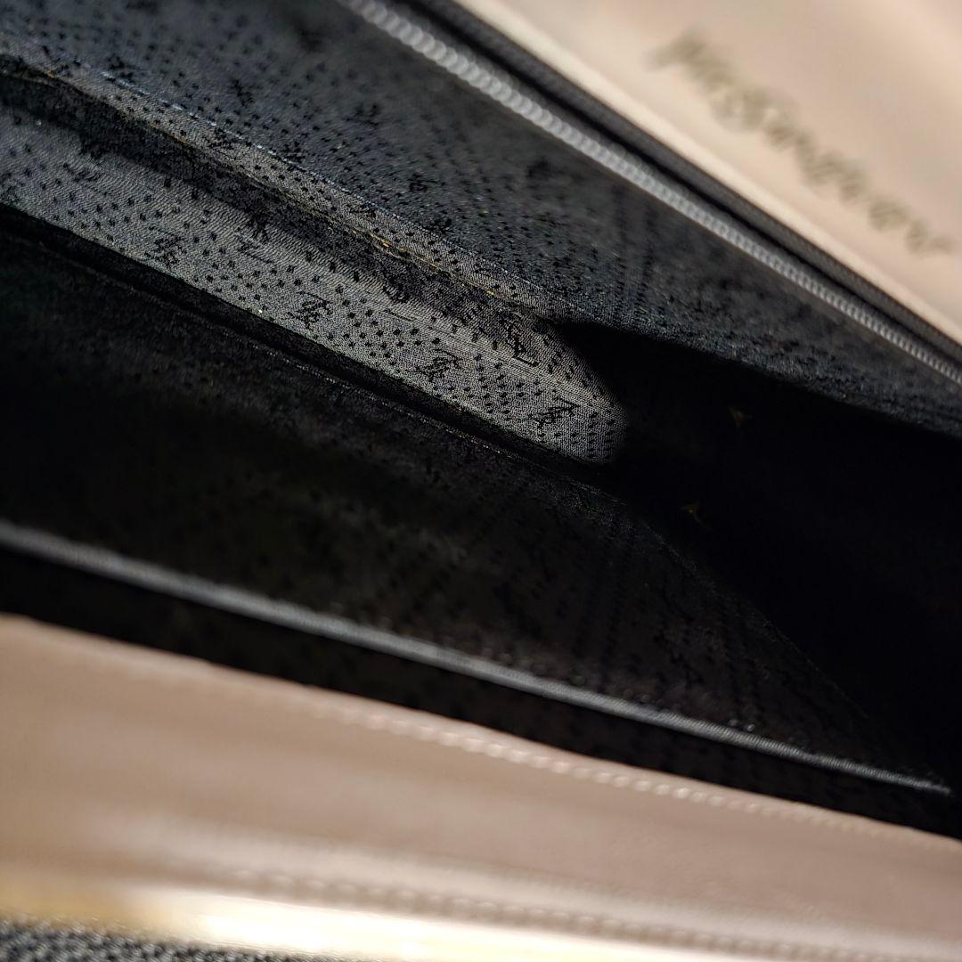 美品✨イヴ・サンローラン　クラッチ　セカンド　バッグ　クロコ型押し　茶　ブラウン