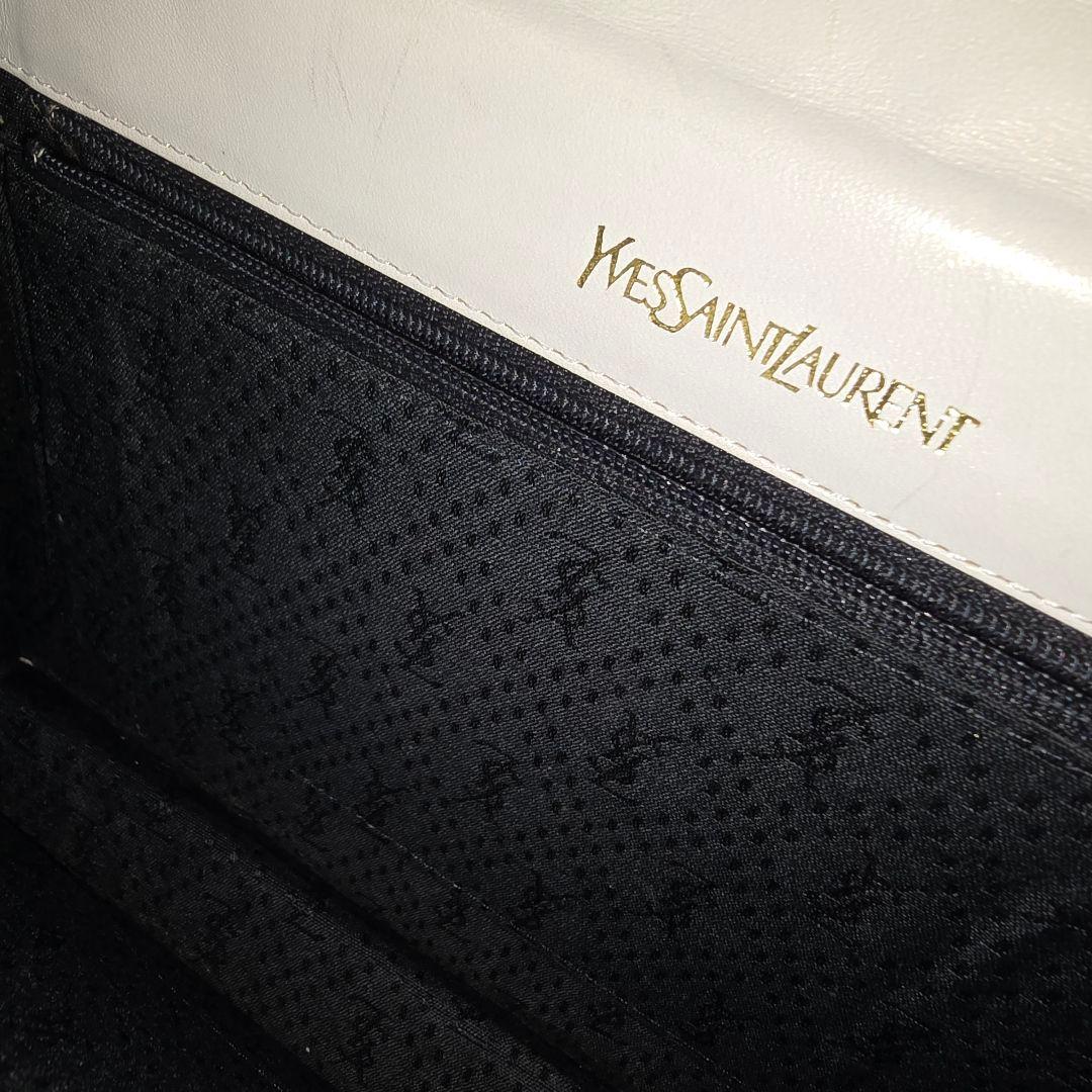 美品✨イヴ・サンローラン　クラッチ　セカンド　バッグ　クロコ型押し　茶　ブラウン