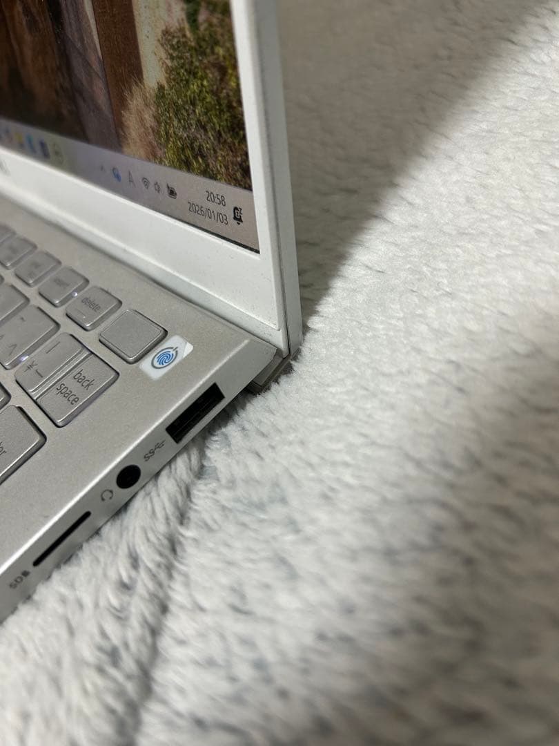 ノートパソコン　Inspiron 5301 Core i3 液晶割れ/ジャンク品