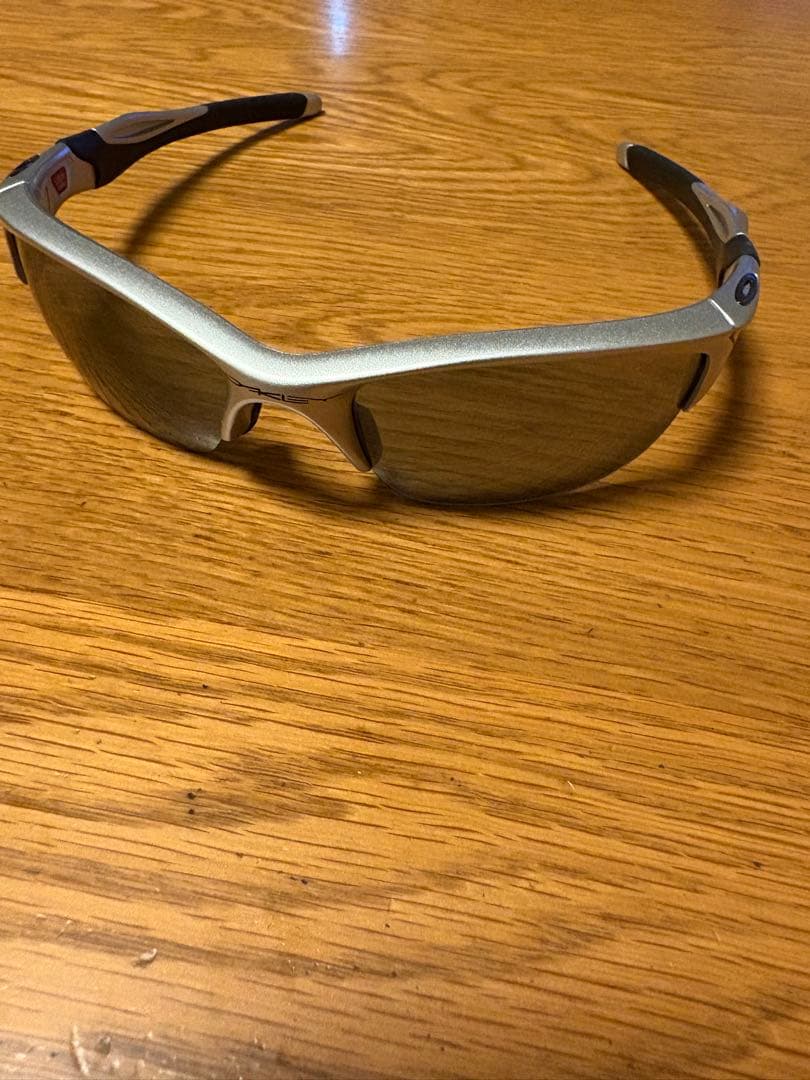 Oakley シルバー スポーツサングラス