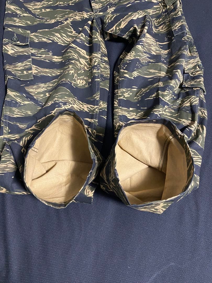 バズリクソンズ　タイガーカモ柄 BR40877