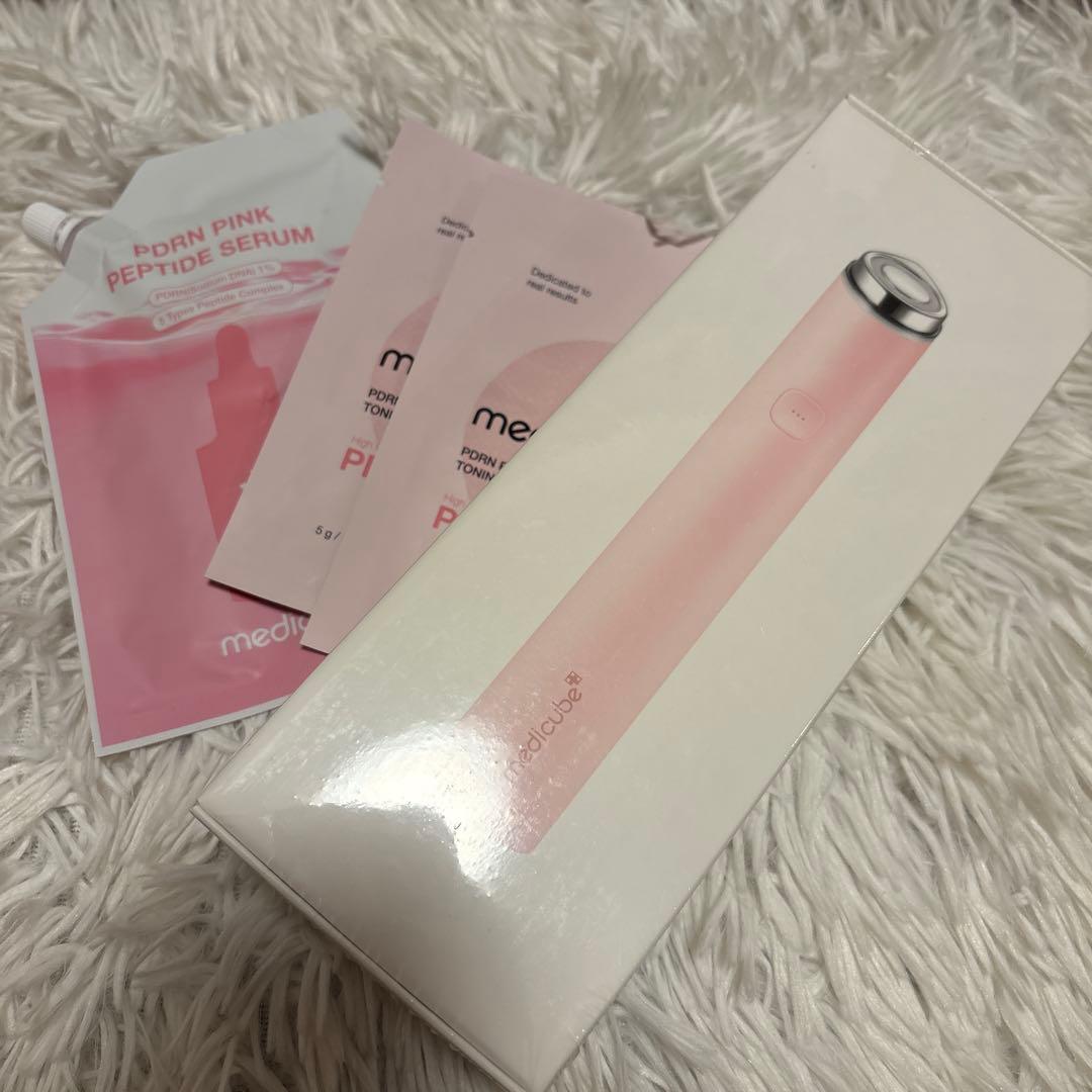 medicube 美顔器 新品未使用　ピンク