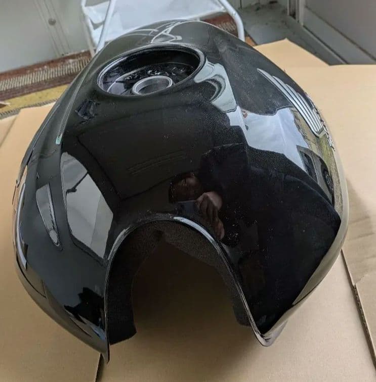 CB400SF nc42　ガソリンタンク凹み無し