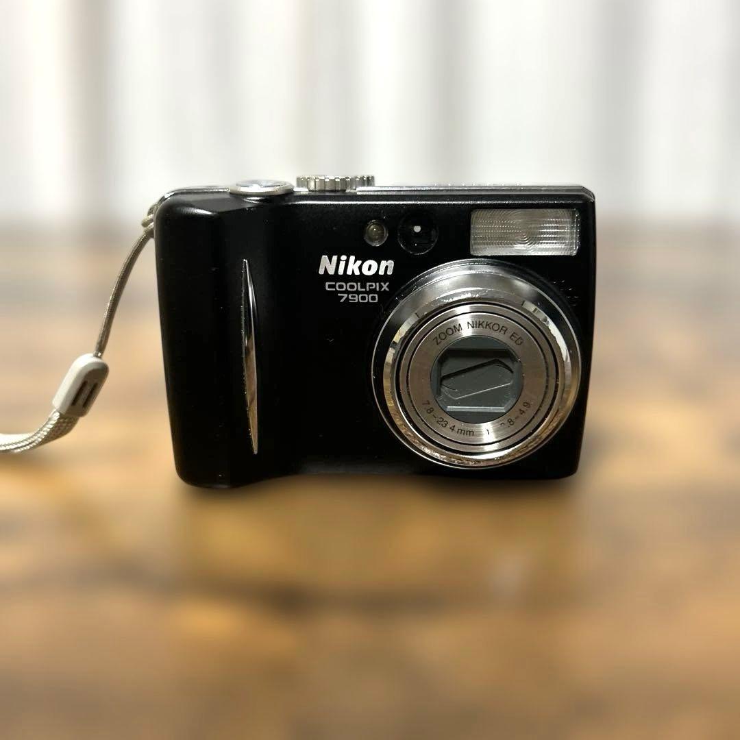 Nikon COOLPIX 7900 コンパクトデジタルカメラ