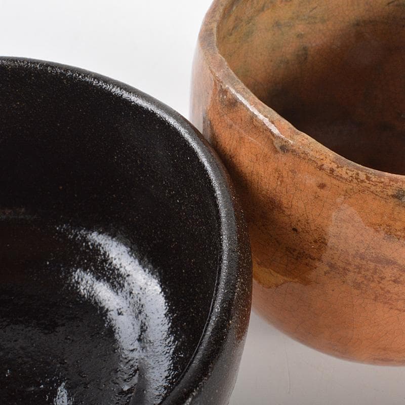 茶道具　古い赤楽茶碗　黒楽茶碗　2点まとめて　M　R6786