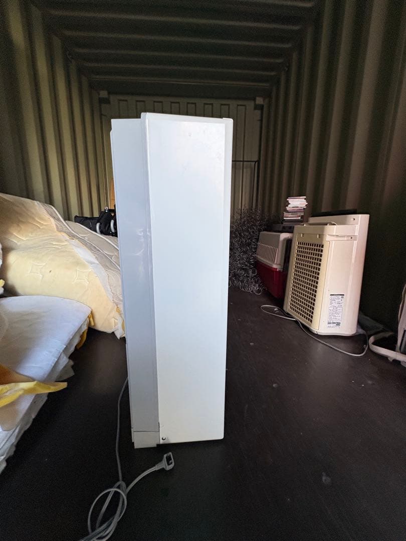 コロナルームエアコン ウインド形冷房専用 型式 CW-1623RA