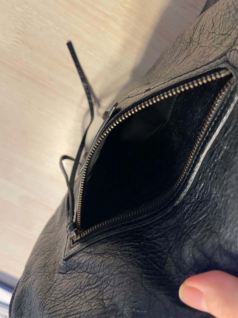 バレンシアガ　ブラック クラッチバッグ