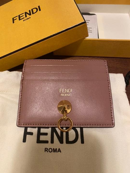 FENDI 新品カードケース