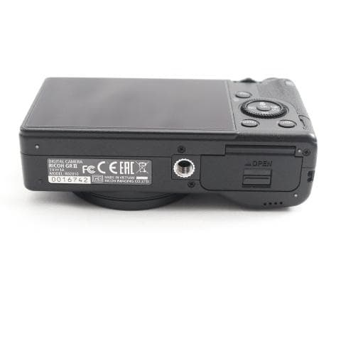 RICOH GR IIIブラック 本体と付属品