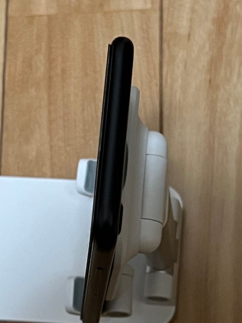 Apple iPhone SE (第2世代) ブラック 本体