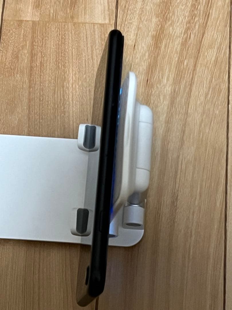 Apple iPhone SE (第2世代) ブラック 本体