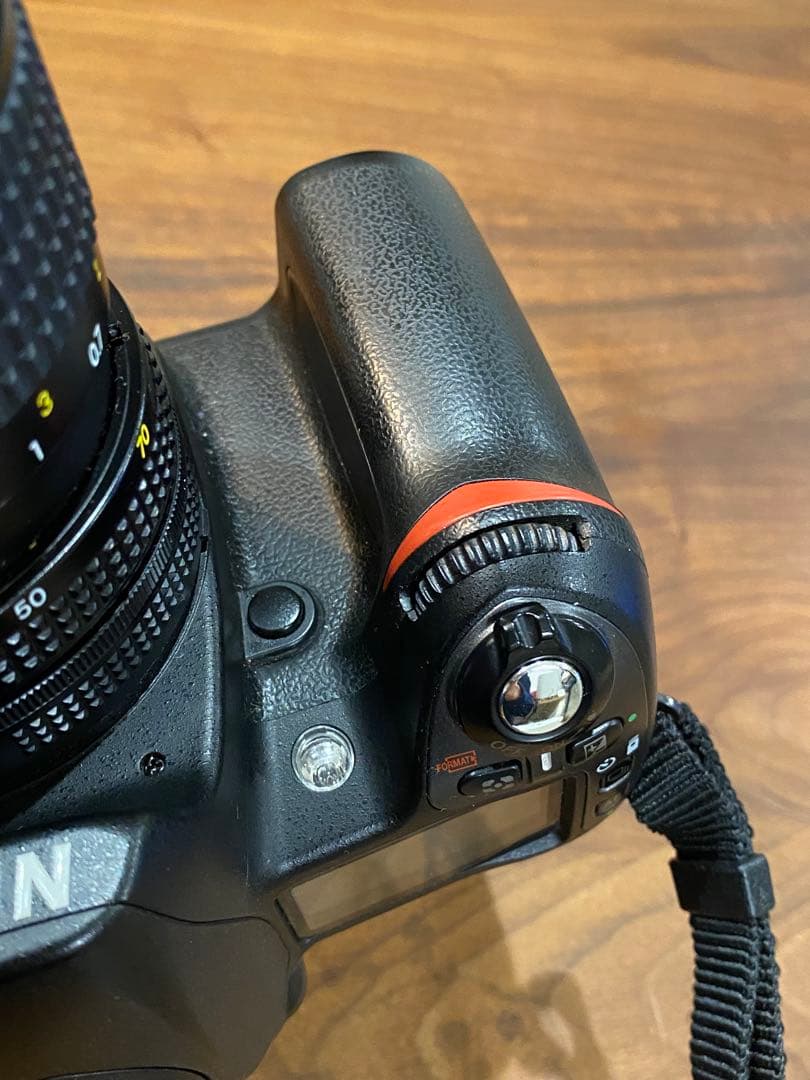 Nikon D80 CCDデジタル一眼ズームニッコール　35-70 MFレンズ付