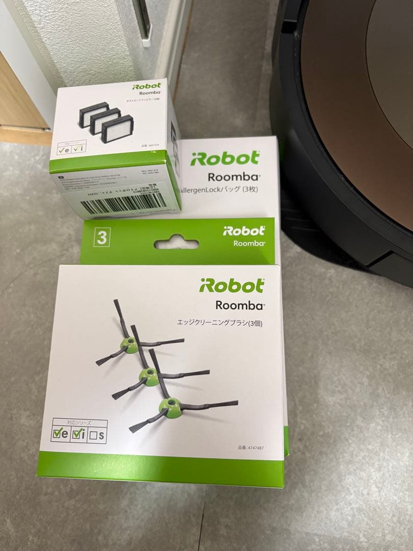 iRobot Roomba j9+ 本体と付属品
