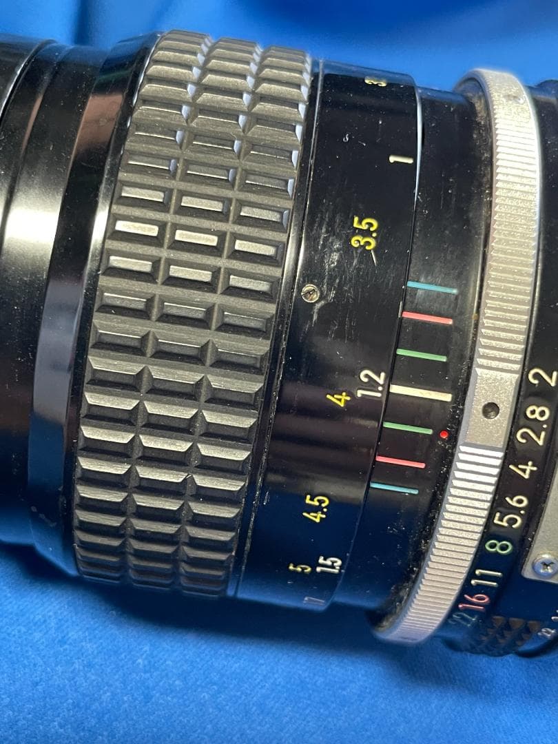 NIKKOR AI-S 85mm f/2 レンズ