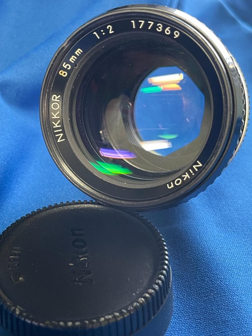 NIKKOR AI-S 85mm f/2 レンズ