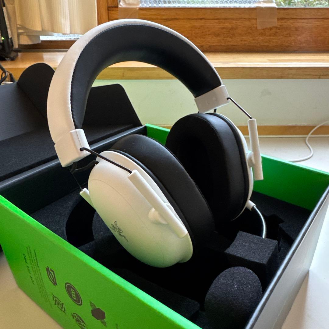 【完品】Razer ゲーミングヘッドセット BlackShark V2