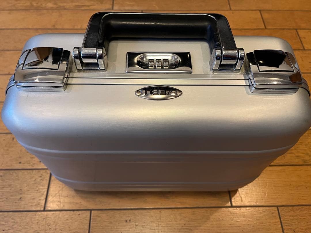 【ゼロハリバートン】 美品・ミニアタッシュケース