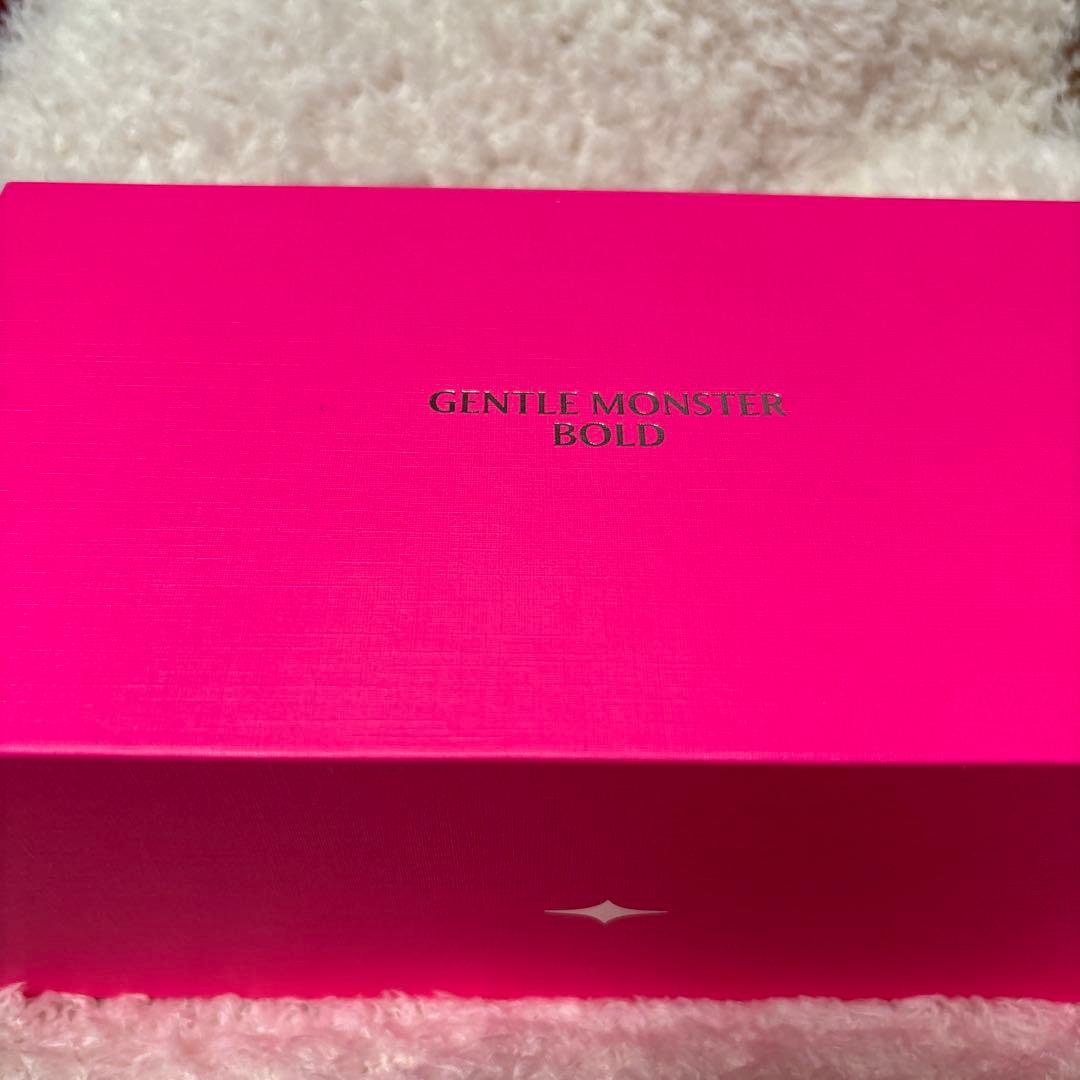 GENTLE MONSTER キャットアイ サングラス ケース付き