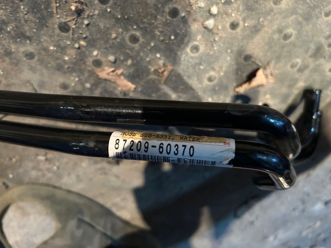 トヨタ ランドクルーザー80系のヒーターホース