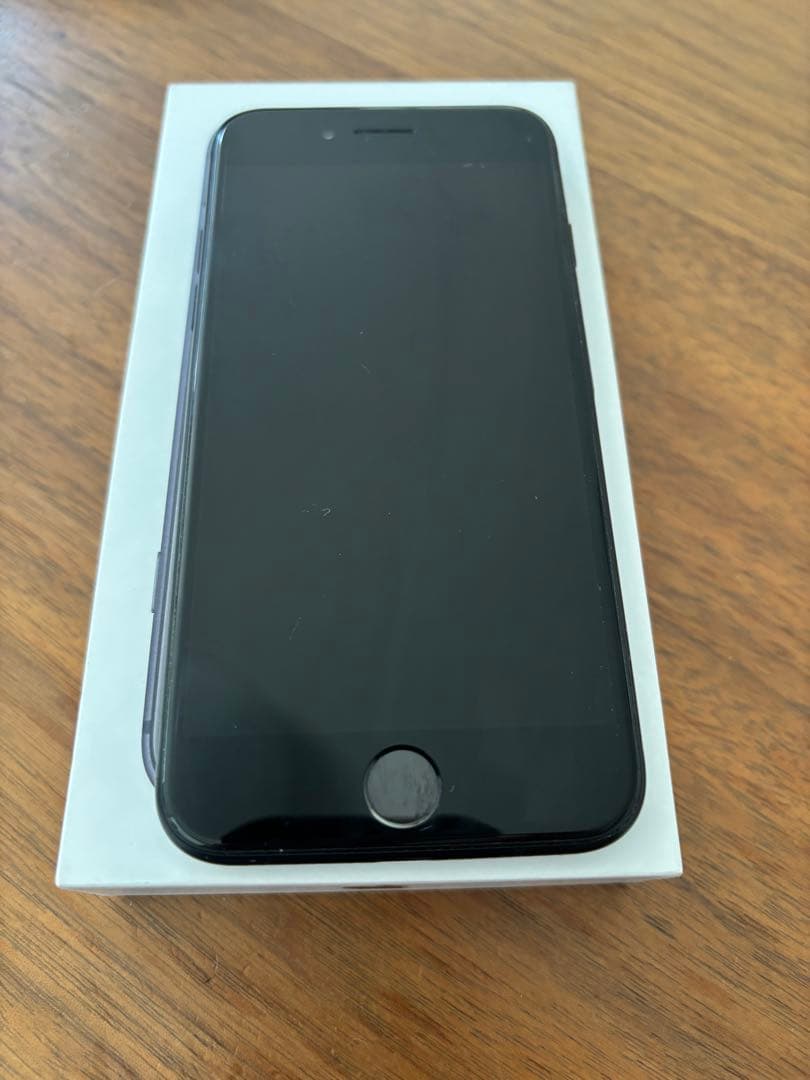 Apple iPhone SE 本体 第3世代 バッテリー86% 美品