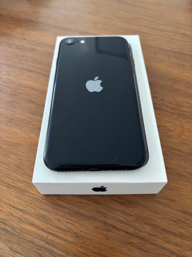 Apple iPhone SE 本体 第3世代 バッテリー86% 美品