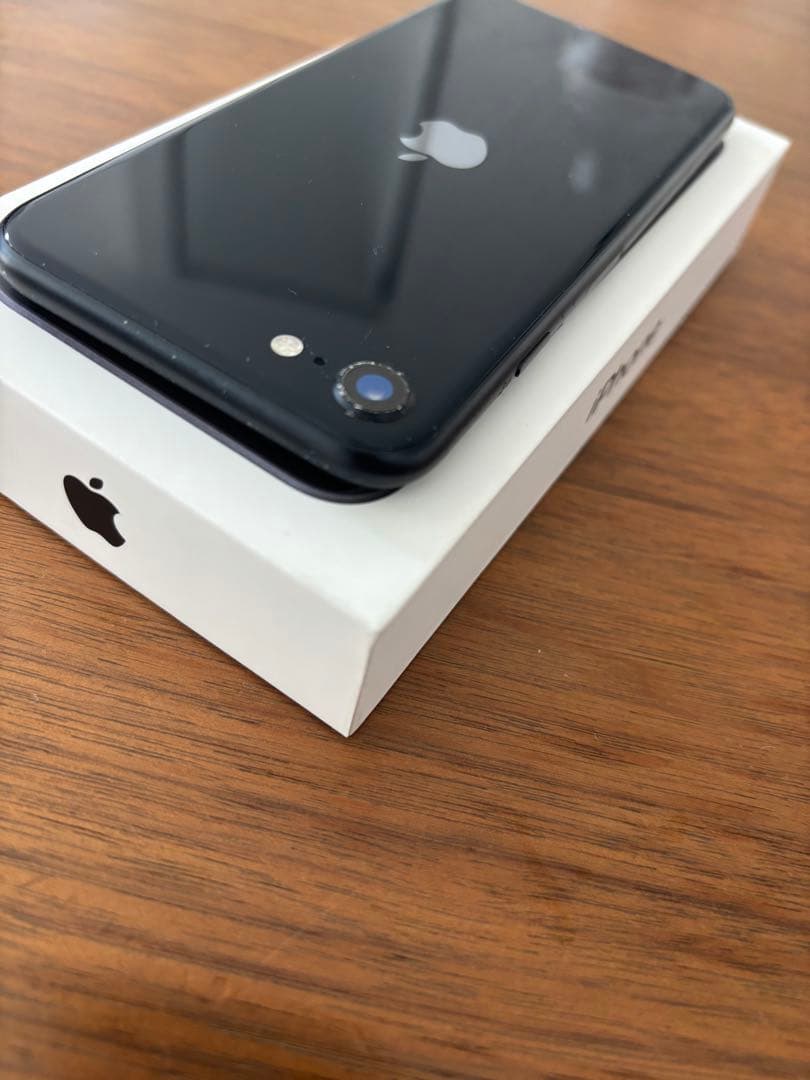 Apple iPhone SE 本体 第3世代 バッテリー86% 美品