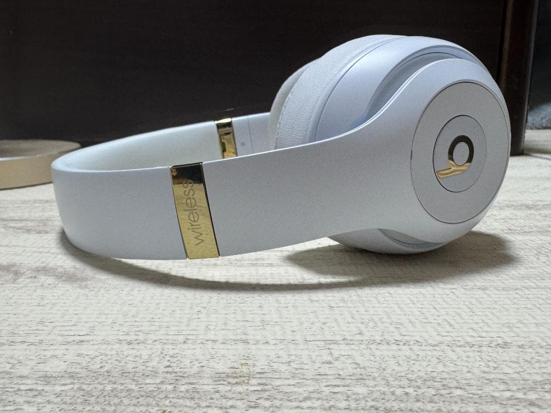 フェブリン Beats studio3 Wireless ホワイト