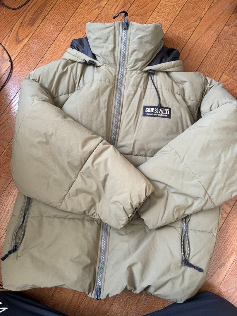 グリップスワニー　ダウンジャケット　XL 一回のみ使用