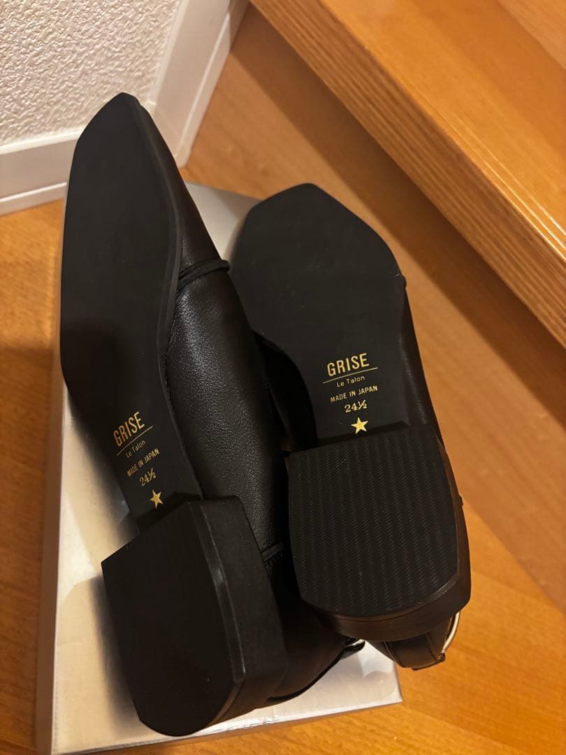 レザースクエアクロスシームアンクルフラット