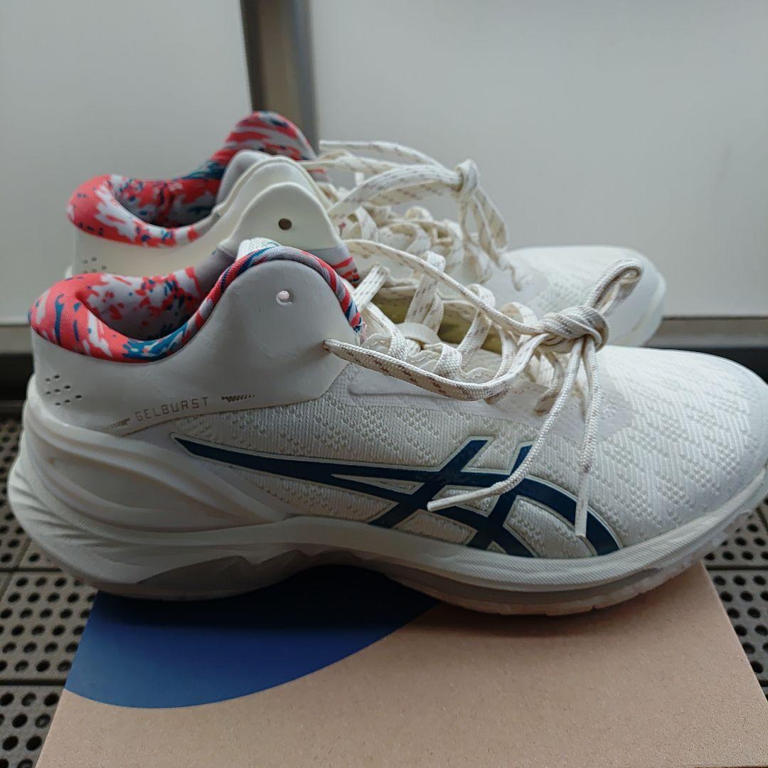 アシックス　ゲルバースト28　25.5cm