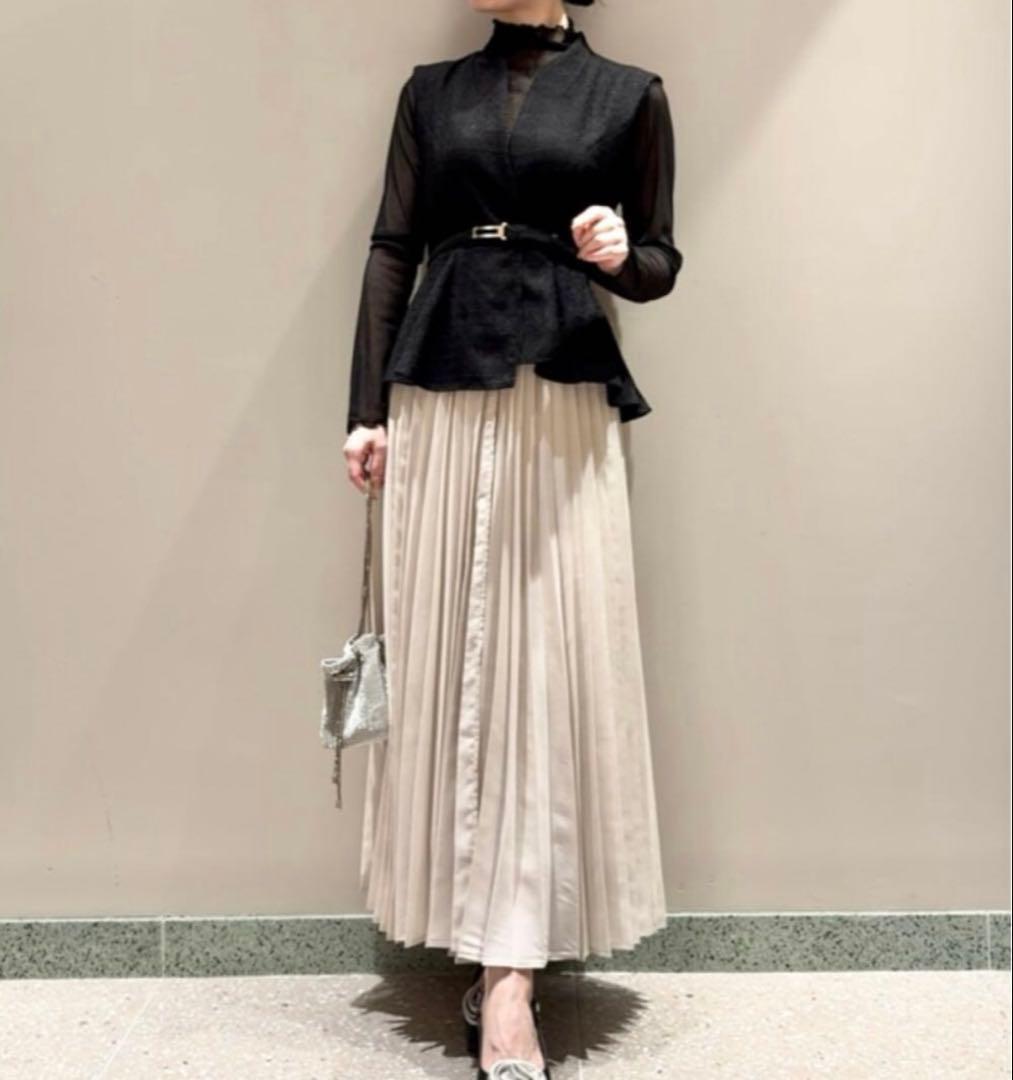 snidel スナイデル　ベルティッドペプラムスイッチングワンピース