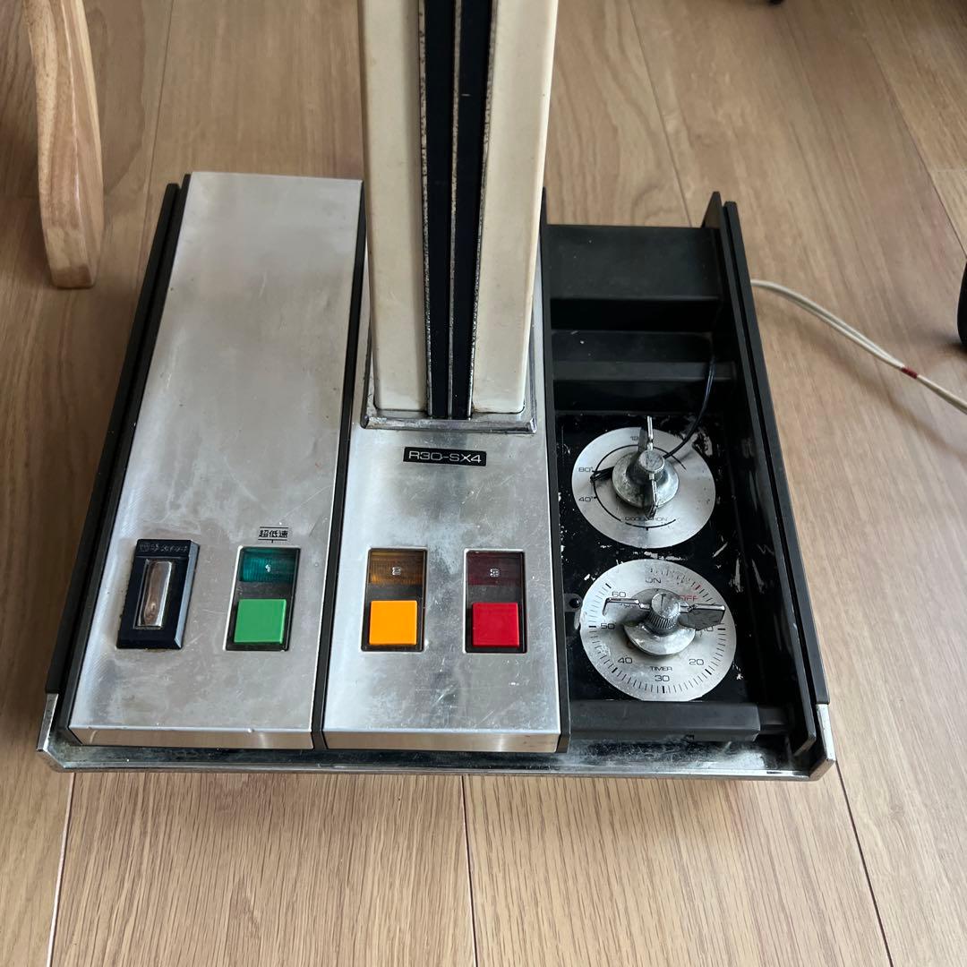 アンティーク扇風機スイッチ光る昭和レトログリーン扇風機コード修理品撮影用品動作可