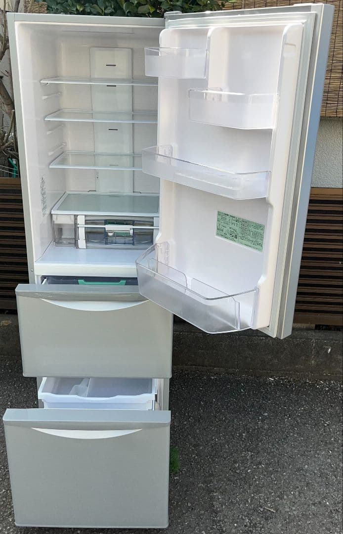 日立大型3ドア冷凍冷蔵庫 315L 真空チルド　自動製氷機能付き