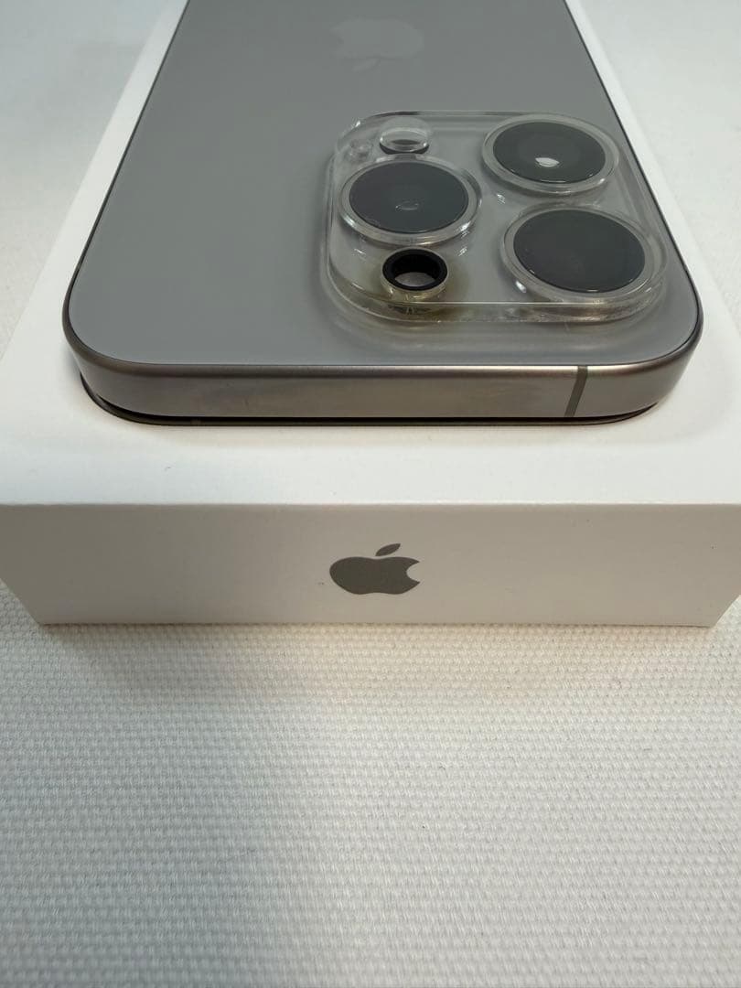 iPhone 15 Pro ブラックチタニウム 512GB SIMフリー