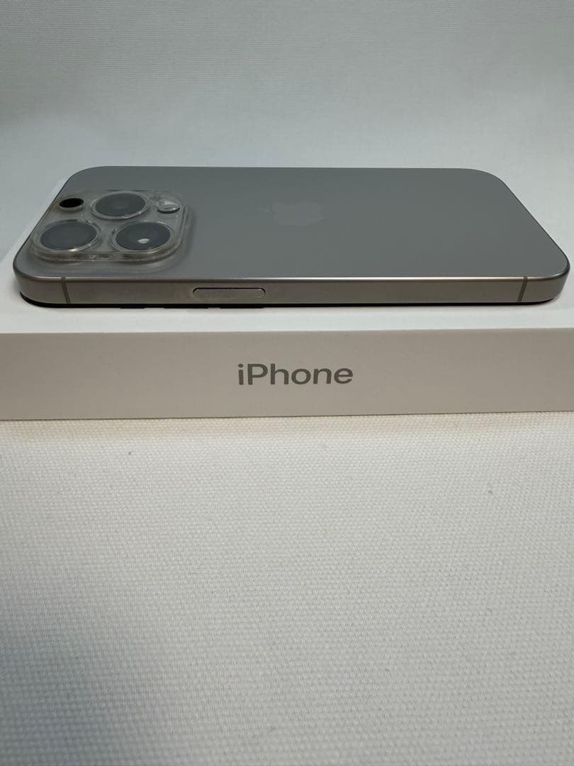 iPhone 15 Pro ブラックチタニウム 512GB SIMフリー