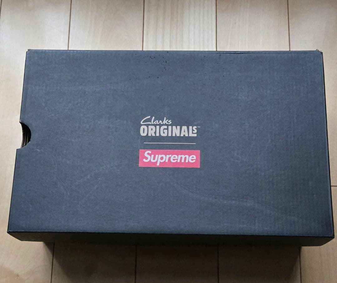 Supreme × Clarks / Reflective Wallabee