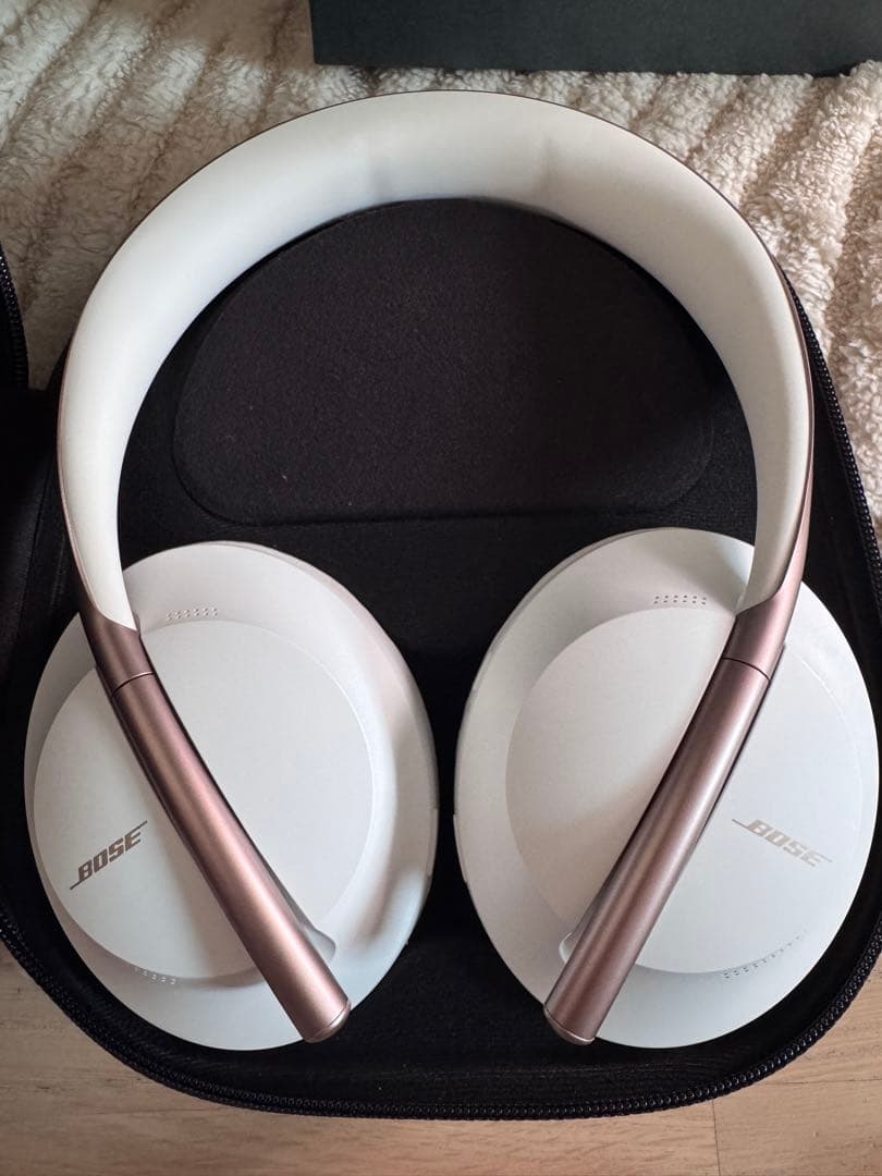 ボズNoise Cancelling Headphones 700 ヘッドホン