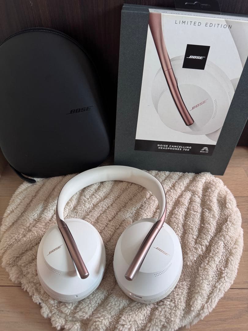 ボズNoise Cancelling Headphones 700 ヘッドホン