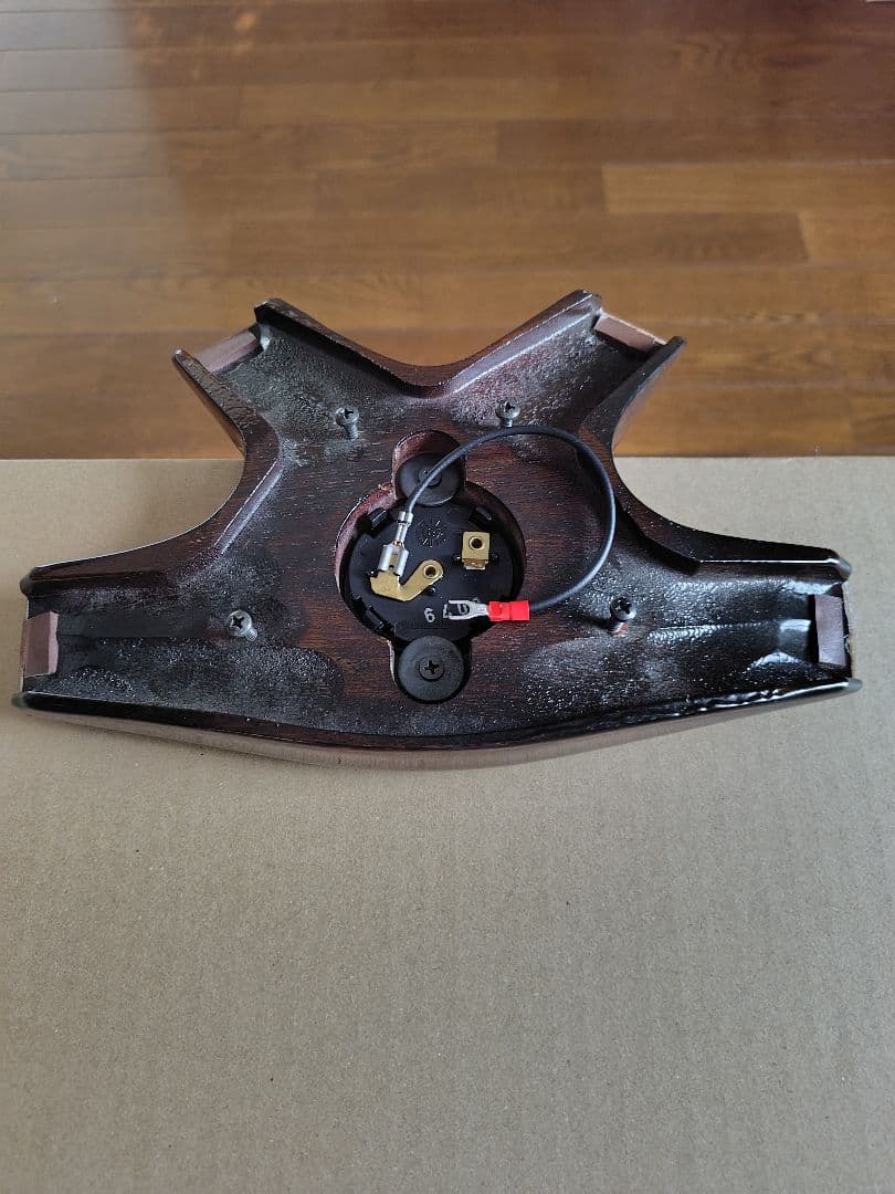 モモダークウッドハンドル 4本スポーク フルパッド付き