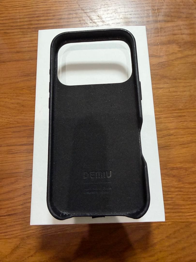 DEMIU BALLOON iPhone 17 Pro ケース ブラック