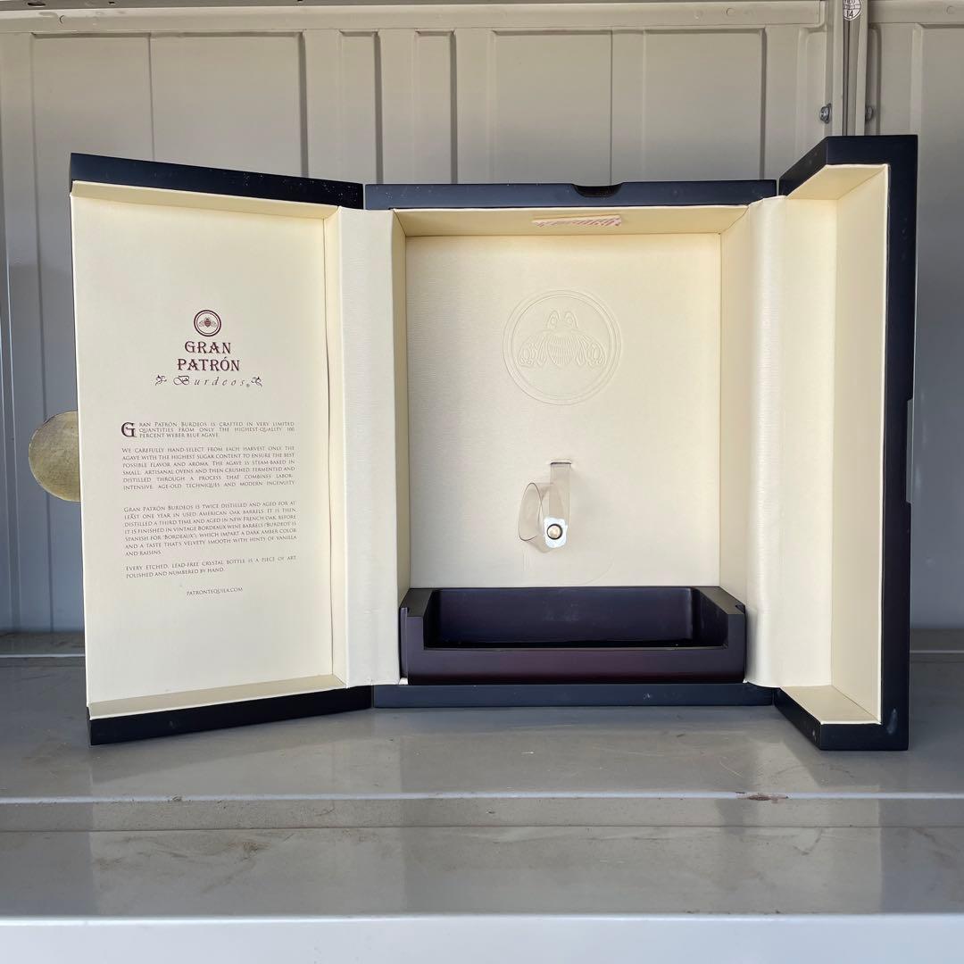 GRAN PATRÓN テキーラ 高級ボックス入り　箱のみ