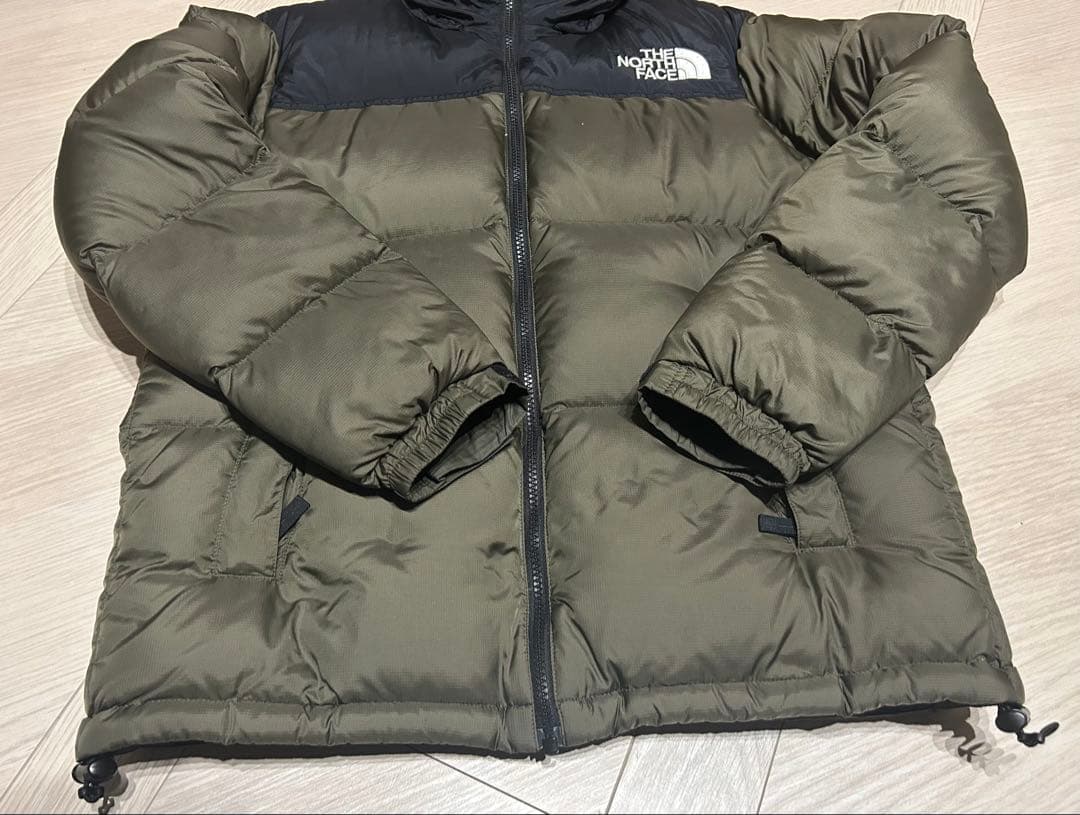 ノースフェイス　ダウンジャケット　ヌプシ　Mサイズ