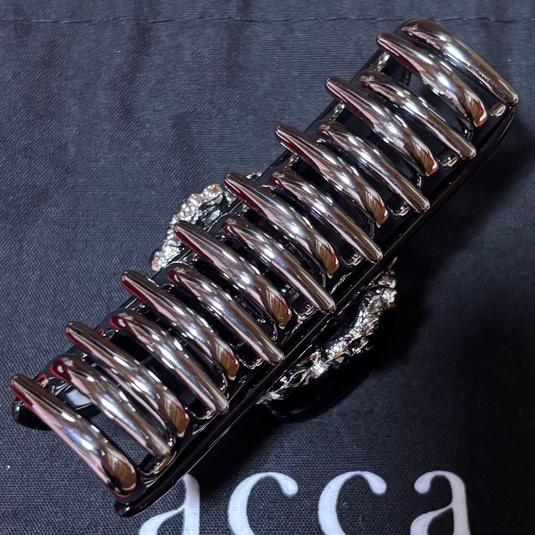 acca ヘアクリップ　フラワーモチーフ