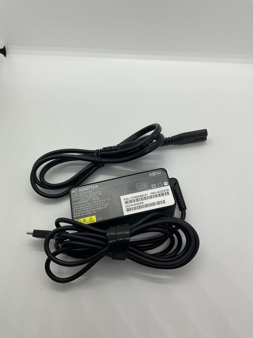 富士通 LIFEBOOK UH90/G2 12世代i7 超軽量 697g