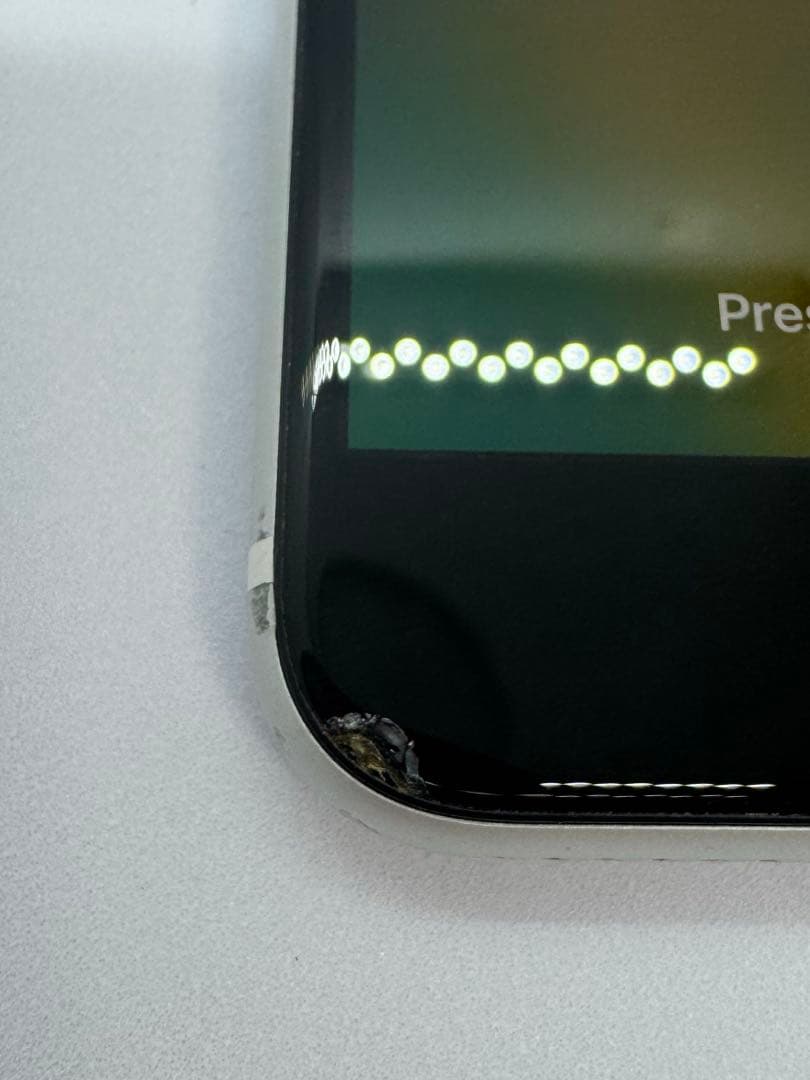 Apple iPhone SE (第2世代) ホワイト 128GB