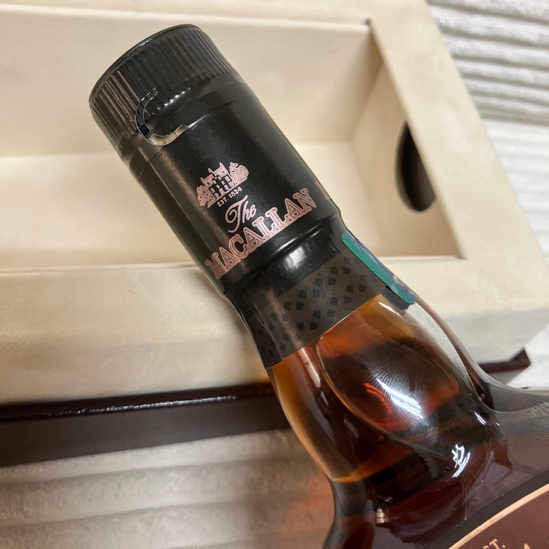 ⭐︎新品未開封⭐︎ザ・マッカラン オスクーロ シングルモルト 700ml