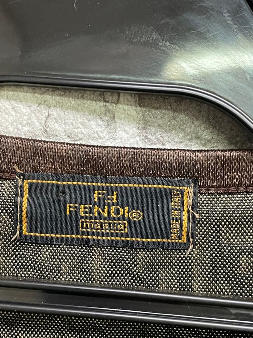 美品　FENDI FFロゴ 長袖トップス　総柄　ロゴ