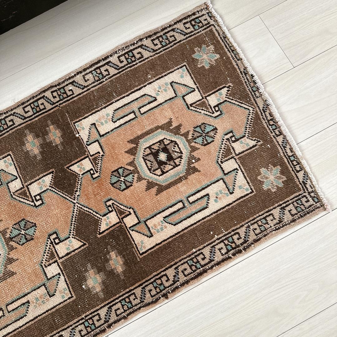 トルコ ヴィンテージラグ 960 スモール ベージュ ブラウン ペールブルー